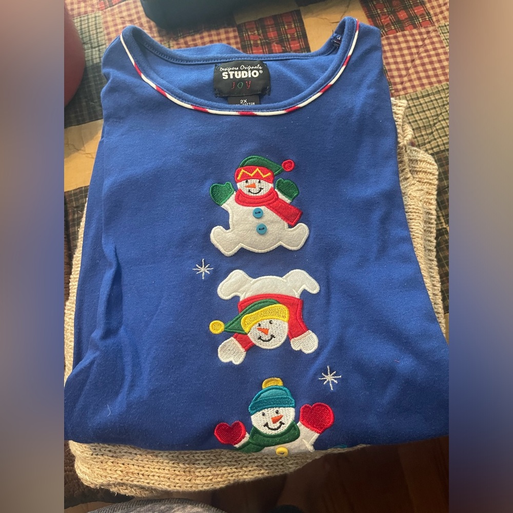 Long sleeve snowmen top
